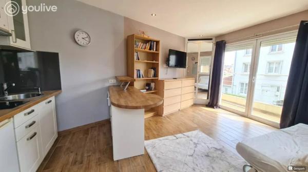 Maison de plain-pied de 195 m² avec bureau indépendant et studio meublé – Saint-Sébastien-sur-Loire