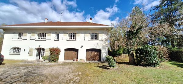 Maison Bourgeoise d'Exception à Bourg-en-Bresse - 6 pièces, 204 m² sur 4000 m² de terrain