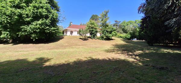 Maison Bourgeoise d'Exception à Bourg-en-Bresse - 6 pièces, 204 m² sur 4000 m² de terrain