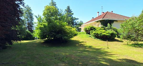 Maison Bourgeoise d'Exception à Bourg-en-Bresse - 6 pièces, 204 m² sur 4000 m² de terrain