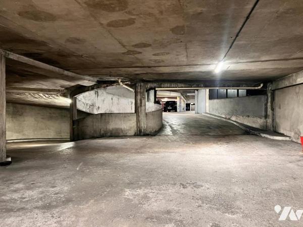 Parking 13 Rue d'Oslo