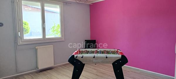 Maison familiale de 6 pièces avec 4 chambres, bureau et sous-sol aménagé