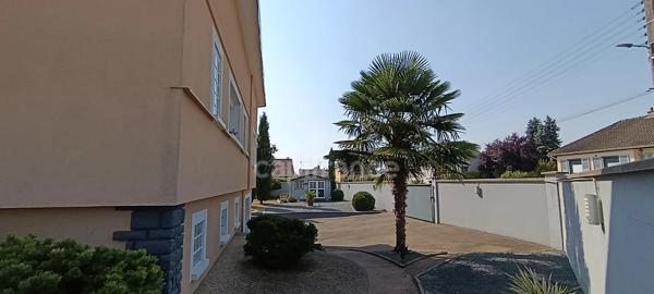 Maison familiale de 6 pièces avec 4 chambres, bureau et sous-sol aménagé