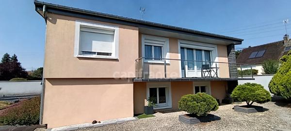 Maison familiale de 6 pièces avec 4 chambres, bureau et sous-sol aménagé