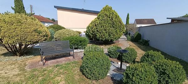 Maison familiale de 6 pièces avec 4 chambres, bureau et sous-sol aménagé