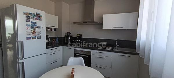 Maison familiale de 6 pièces avec 4 chambres, bureau et sous-sol aménagé