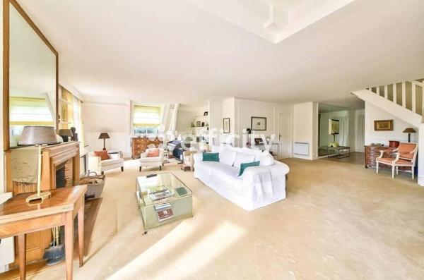 Appartement 5 pièces - 152 m² Exclusivité efficity