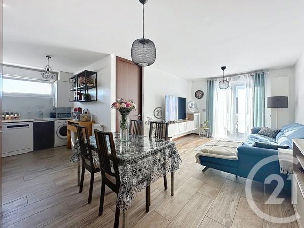 Appartement F3 à vendre  3 pièces - 63,04 m 2   LIVRY GARGAN  - 93
