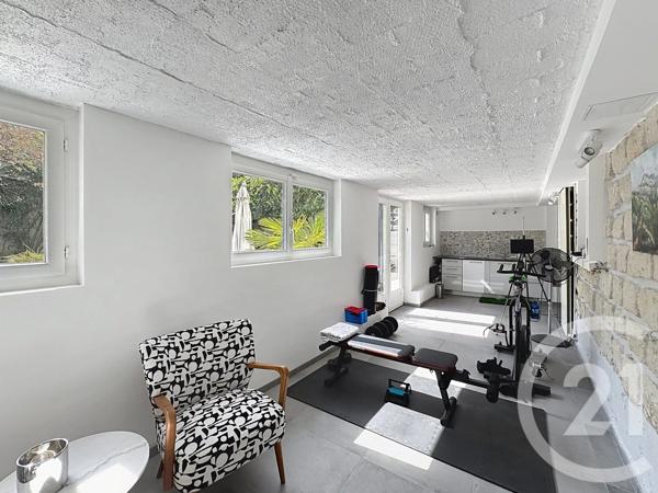 Maison à vendre  6 pièces - 170 m 2   ST MAUR DES FOSSES  - 94