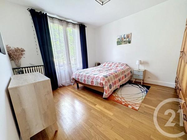 Maison à vendre  6 pièces - 170 m 2   ST MAUR DES FOSSES  - 94