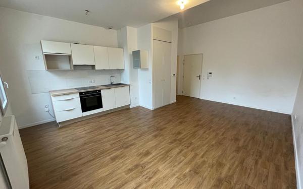 Appartement à vendre    1 pièce • 33,61 m2 Orly