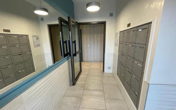 Appartement à vendre    1 pièce • 33,61 m2 Orly