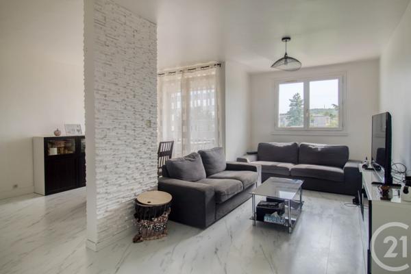 Appartement F4 à vendre  4 pièces - 81,88 m 2   ERMONT  - 95