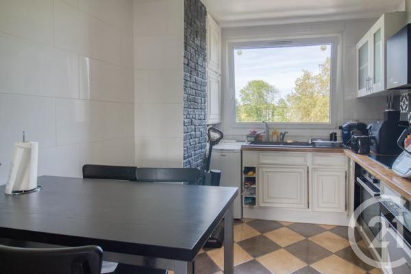 Appartement F4 à vendre  4 pièces - 81,88 m 2   ERMONT  - 95