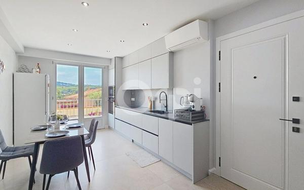 Appartement à vendre    4 pièces • 72,91 m2 Antibes
