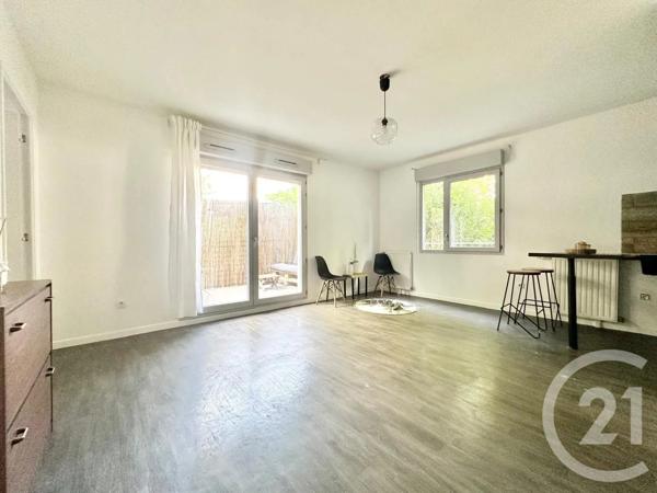 Appartement à vendre  3 pièces - 56,94 m 2   SEVRAN  - 93
