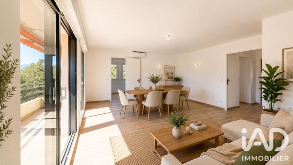 Appartement à vendre 4 pièces 84,2 m² Cavalaire-sur-Mer
