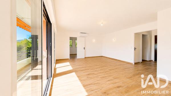 Appartement à vendre 4 pièces 84,2 m² Cavalaire-sur-Mer