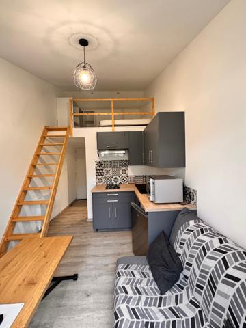 Appartement meublé La Roche Sur Yon 1 pièce(s) 13.68 m2