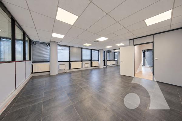 Local commercial 5 pièces 193.45 m2