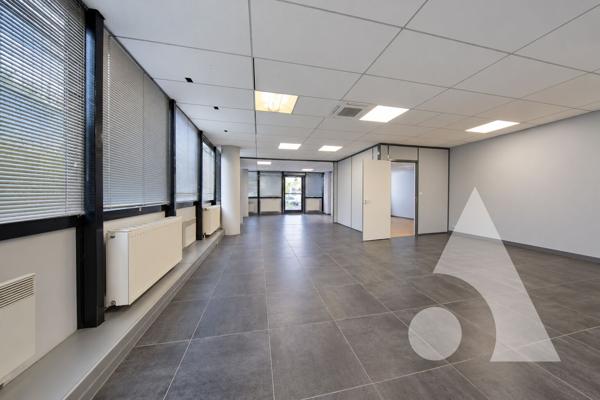 Local commercial 5 pièces 193.45 m2