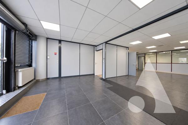 Local commercial 5 pièces 193.45 m2