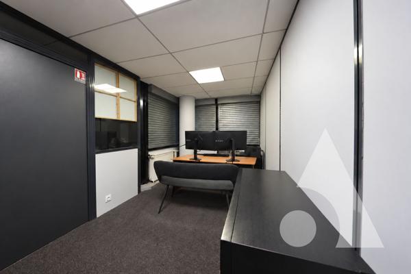 Local commercial 5 pièces 193.45 m2