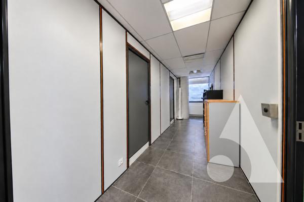 Local commercial 5 pièces 193.45 m2