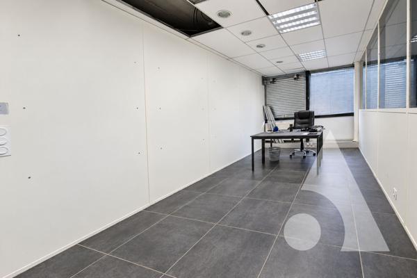Local commercial 5 pièces 193.45 m2