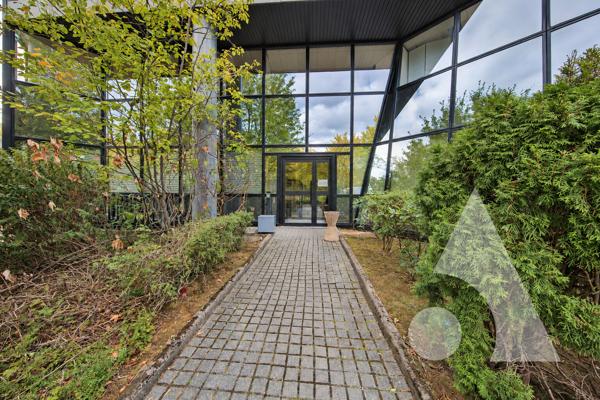 Local commercial 5 pièces 193.45 m2