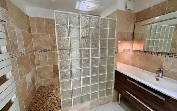 Appartement à vendre    3 pièces •  Sanary-sur-Mer