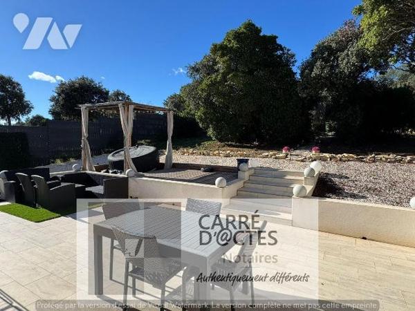 Les Notaires Associés CARRE D'@CTES vous proposent : Cette Villa récente et moderne achevée en ...