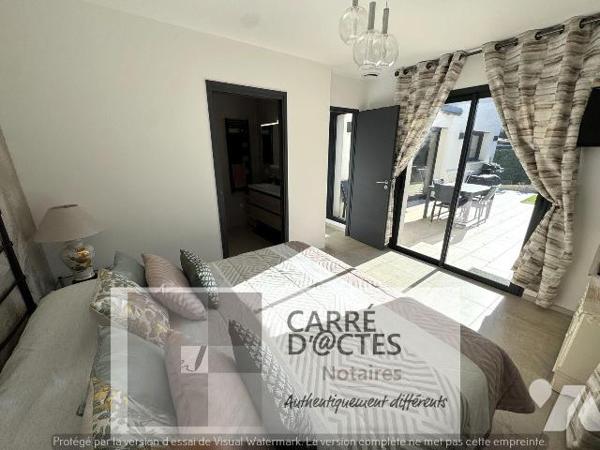 Les Notaires Associés CARRE D'@CTES vous proposent : Cette Villa récente et moderne achevée en ...