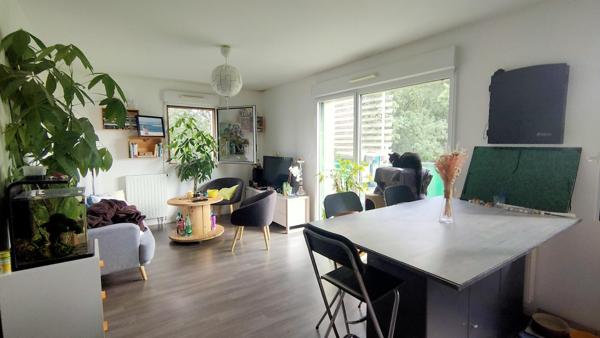 SAINT AVE Appartement 3 pièces 65 m²