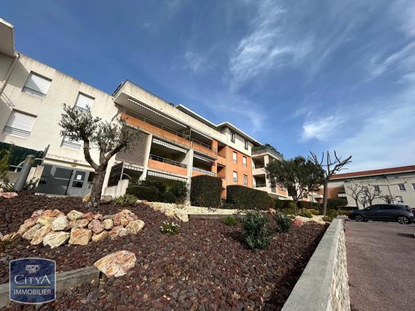 Appartement à louer 4 pièces 80m²