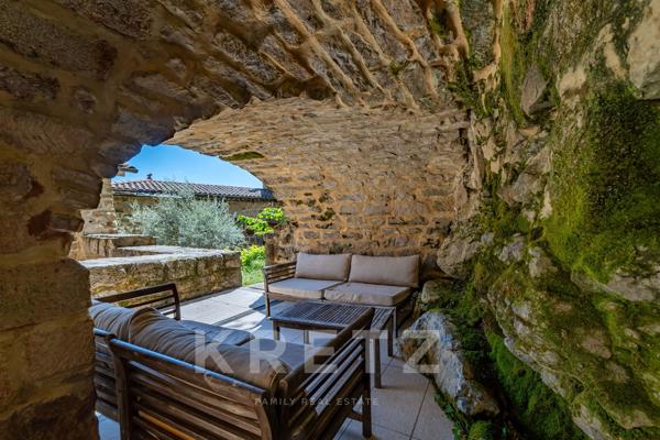 Un Hameau Privé Confidentiel au Cœur de l’Ardèche Méridionale