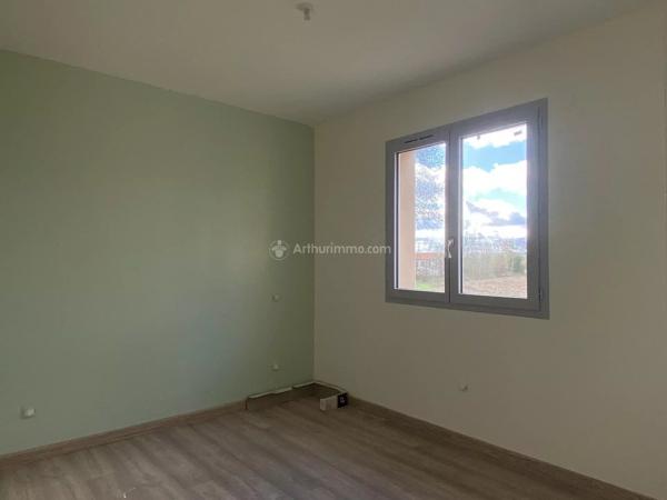 Location                                                      Villa
                        
                     3 pièces                      74 m2                     à Castelnau-de-Lévis
