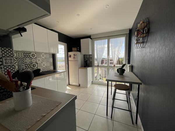 Appartement Type 4 de 71m² au dernier étage + garage 22m² + cave quartier Chantereine