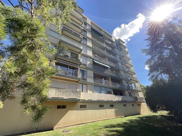 Appartement Type 4 de 71m² au dernier étage + garage 22m² + cave quartier Chantereine