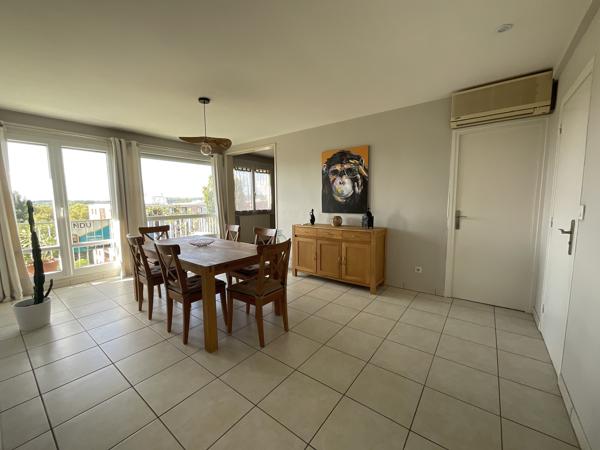 Appartement Type 4 de 71m² au dernier étage + garage 22m² + cave quartier Chantereine