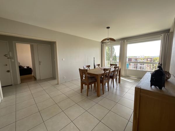 Appartement Type 4 de 71m² au dernier étage + garage 22m² + cave quartier Chantereine