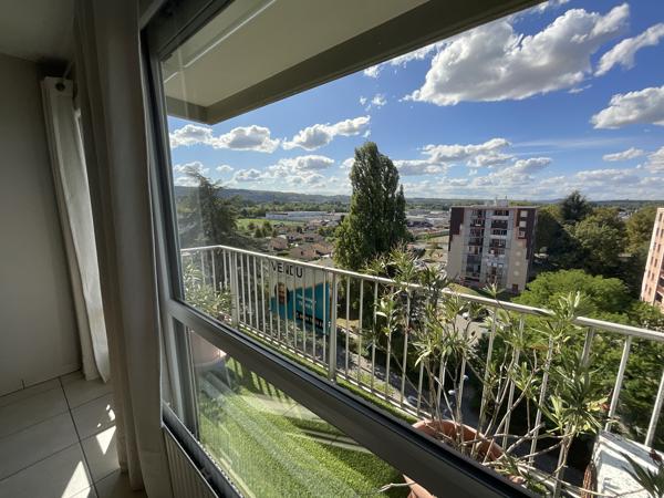 Appartement Type 4 de 71m² au dernier étage + garage 22m² + cave quartier Chantereine