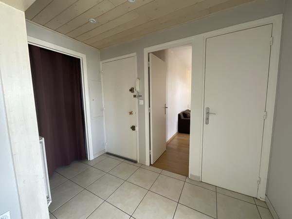 Appartement Type 4 de 71m² au dernier étage + garage 22m² + cave quartier Chantereine