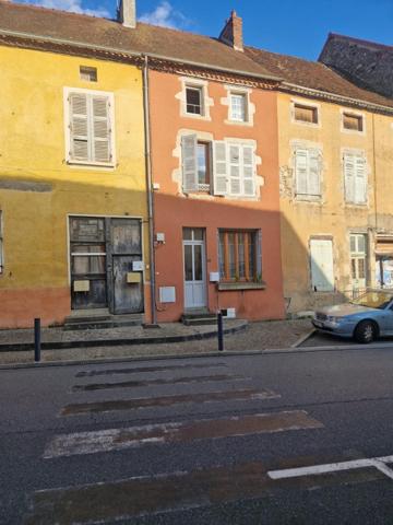 Maison de bourg rénové avec terrasse
