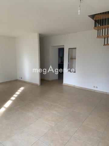 Maison à BAUGE-EN-ANJOU, 49150 - 6 pièces 109m²