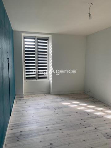 Maison à BAUGE-EN-ANJOU, 49150 - 6 pièces 109m²