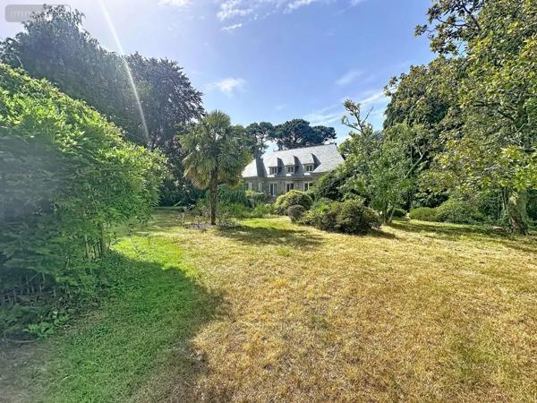 Achat - Maison Larmor-Plage 56260 9 pièces 259 m 2 2679 m 2
