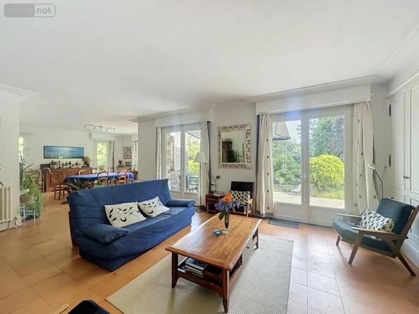 Achat - Maison Larmor-Plage 56260 9 pièces 259 m 2 2679 m 2