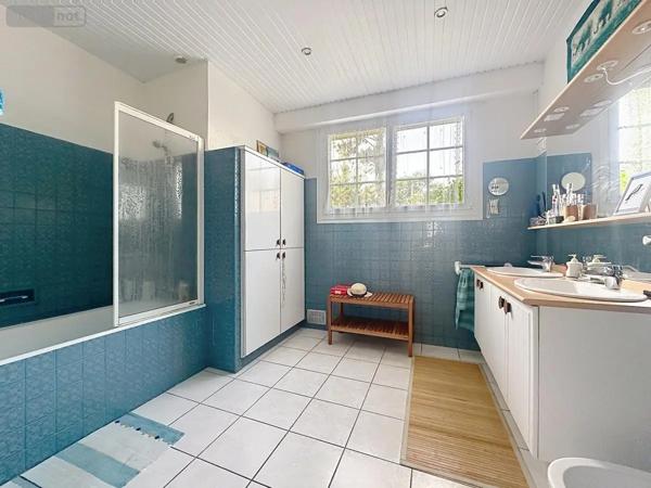 Achat - Maison Larmor-Plage 56260 9 pièces 259 m 2 2679 m 2