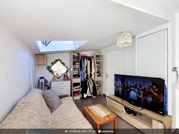 Vente                                                      Appartement
                        
                     1 pièces                      22 m2                     à Crosne